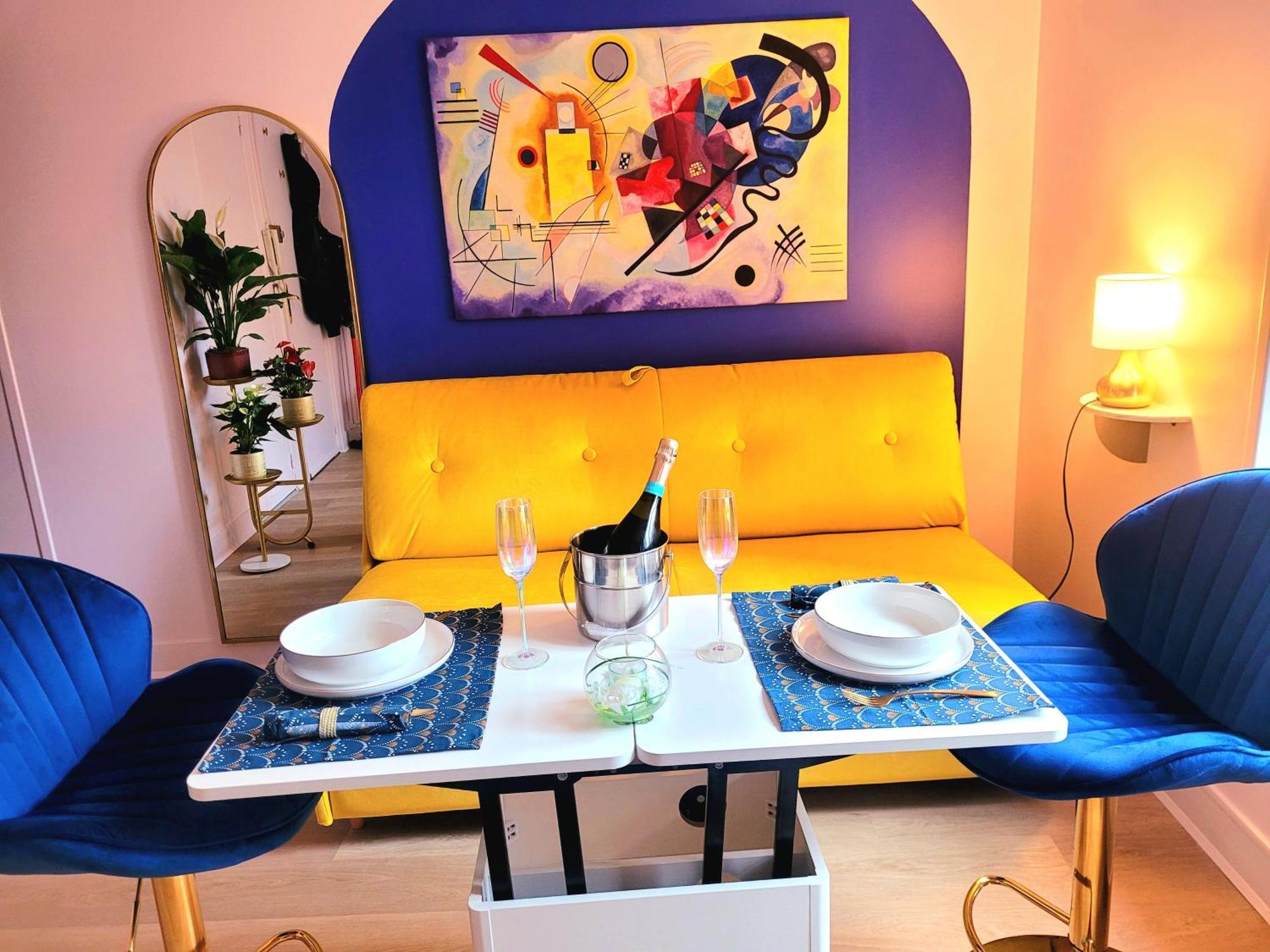 Apartment Golden Art *